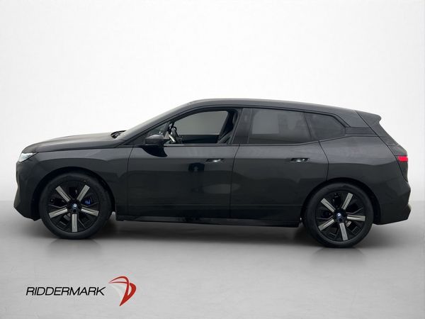 BMW iX xDrive50 524hk Sport Pano Sky HUD Drag H/K - 2024