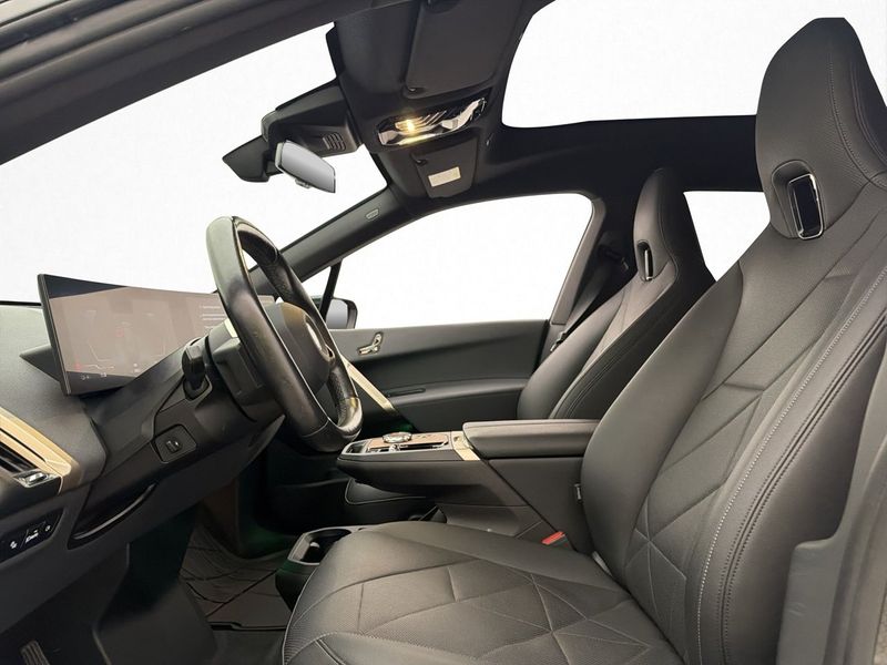 BMW iX bild 25
