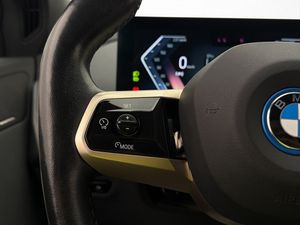BMW iX bild 37
