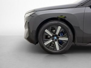 BMW iX bild 11