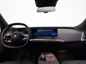 BMW iX bild 22