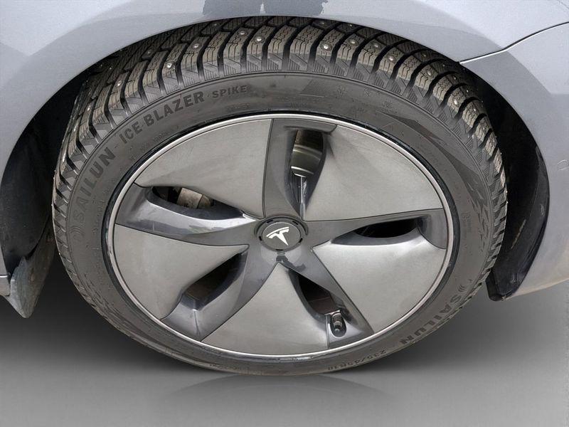 Tesla Model 3 bild 14