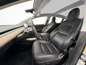 Tesla Model 3 bild 33
