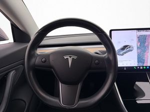 Tesla Model 3 bild 20