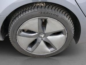 Tesla Model 3 bild 13