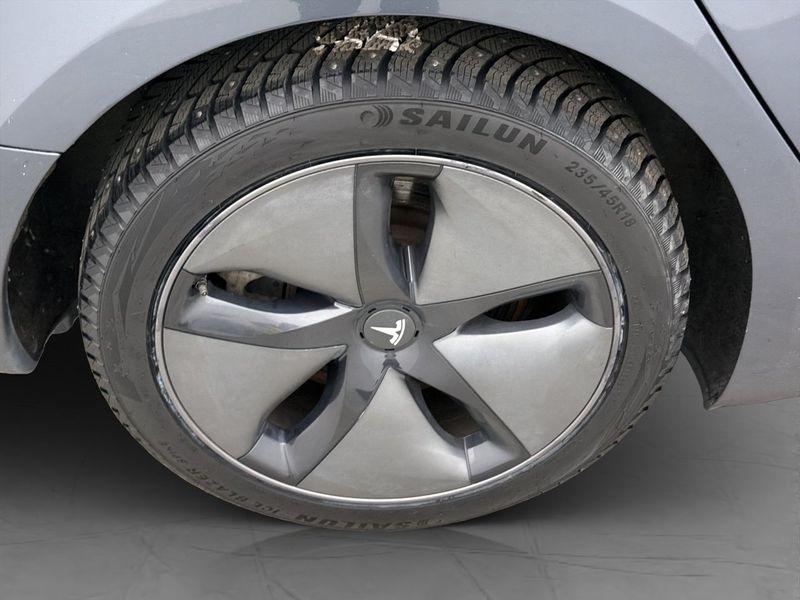 Tesla Model 3 bild 13
