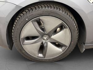 Tesla Model 3 bild 11
