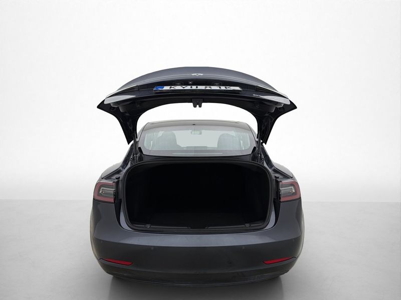 Tesla Model 3 bild 17