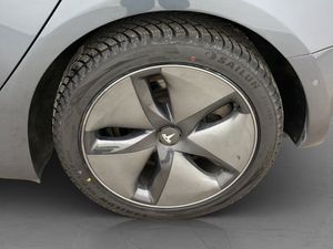 Tesla Model 3 bild 12