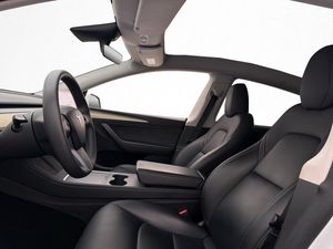 Tesla Model Y bild 24
