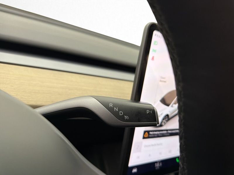 Tesla Model Y bild 35