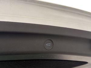 Tesla Model Y bild 17