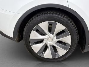 Tesla Model Y bild 13