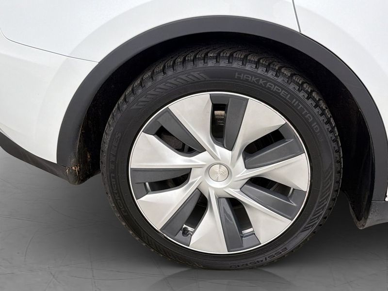 Tesla Model Y bild 13