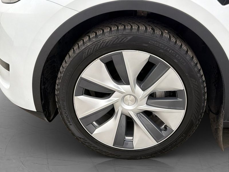 Tesla Model Y bild 11