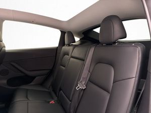 Tesla Model Y bild 19