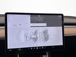 Tesla Model 3 bild 33