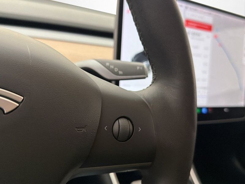 Tesla Model 3 bild 26