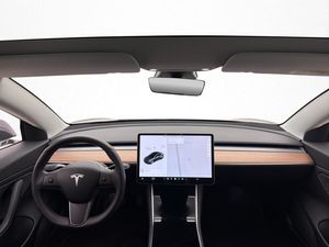 Tesla Model 3 bild 20