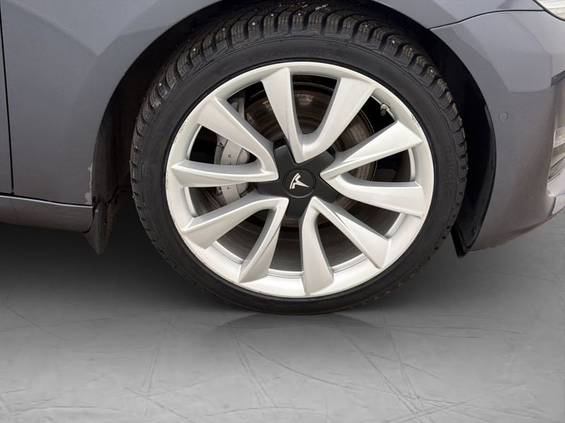 Tesla Model 3 bild 14