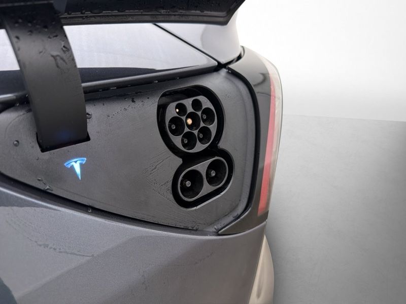 Tesla Model 3 bild 18