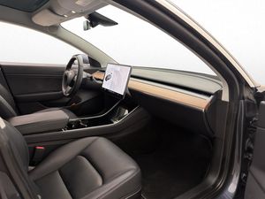 Tesla Model 3 bild 16