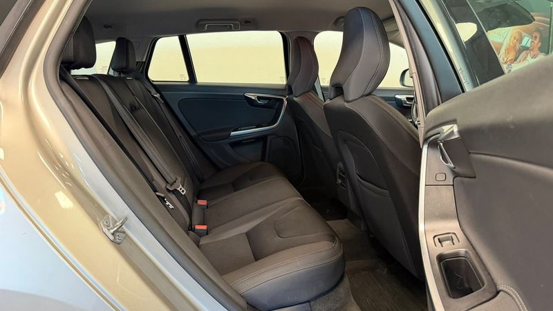 Volvo V60 bild 14