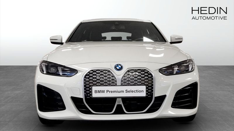 BMW i4 bild 8