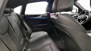 BMW i4 bild 5
