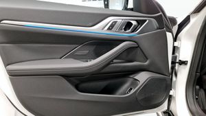 BMW i4 bild 11