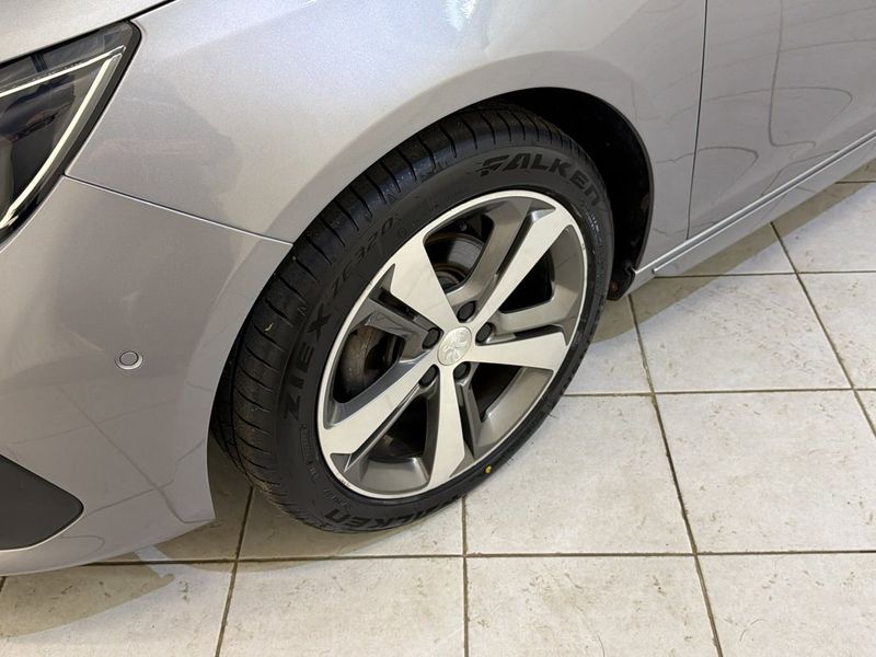 Peugeot 308 SW bild 6