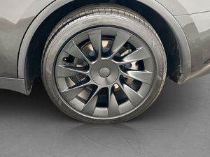 Tesla Model Y bild 33