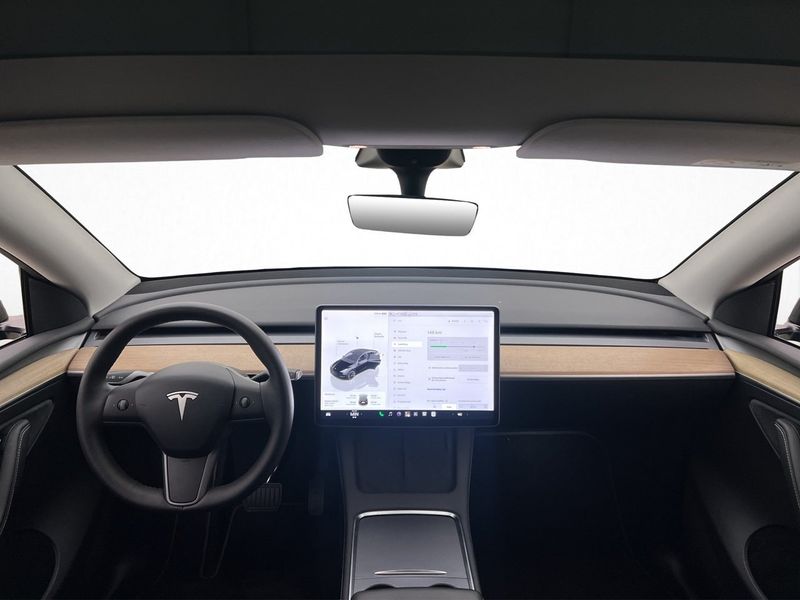 Tesla Model Y bild 14