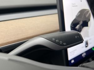 Tesla Model Y bild 29