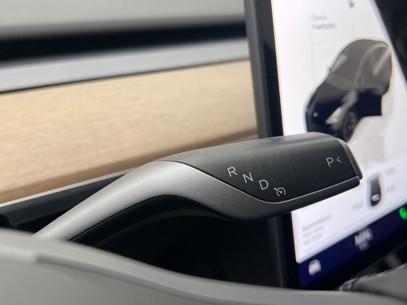Tesla Model Y bild 29