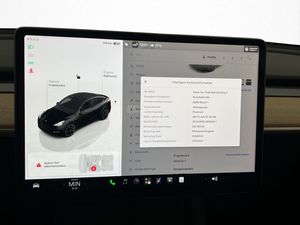 Tesla Model Y bild 25