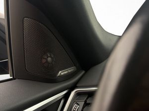 BMW i4 bild 32