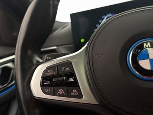 BMW i4 bild 33