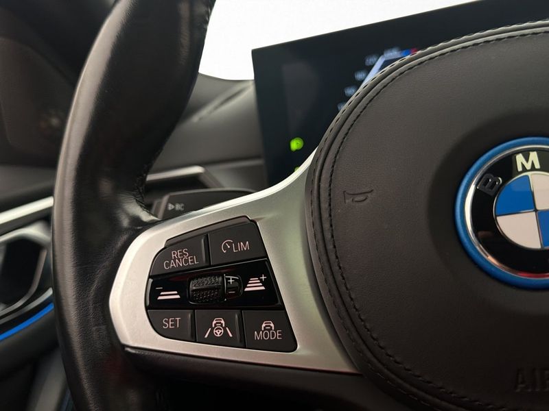 BMW i4 bild 33