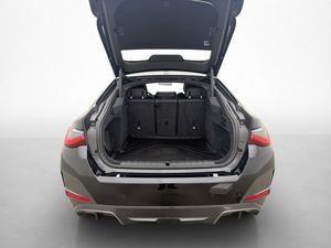 BMW i4 bild 11