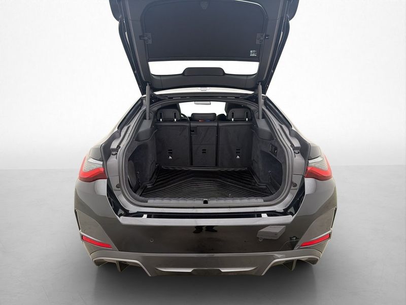 BMW i4 bild 11