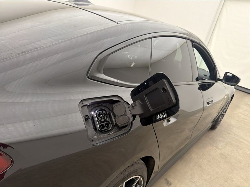BMW i4 bild 12