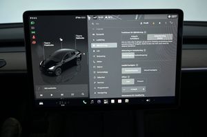 Tesla Model Y bild 15