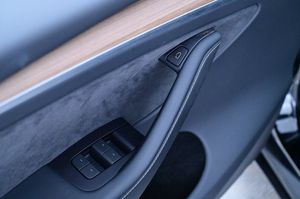 Tesla Model Y bild 10