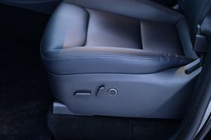 Tesla Model Y bild 11
