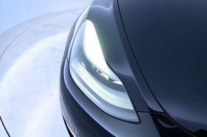 Tesla Model Y bild 26