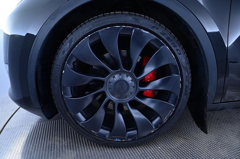 Tesla Model Y bild 27