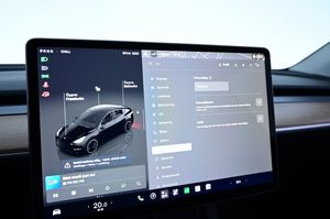 Tesla Model Y bild 16