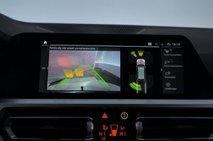 BMW 330 bild 17