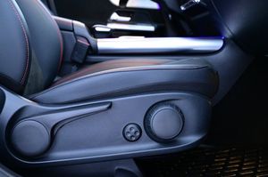 Mercedes GLA250 bild 16